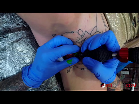 ❤️ Sully Savage-k izugarri tatuatu zuen klitorian tatuaje bat egin zuen ️ Porno vk %eu.pornosexphoto.ruan ﹏